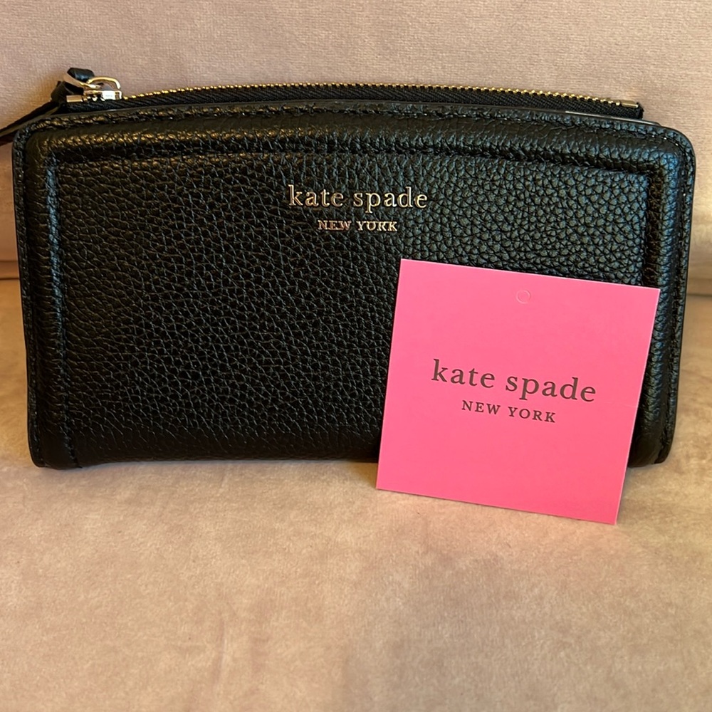 Kate Spade black wallet.